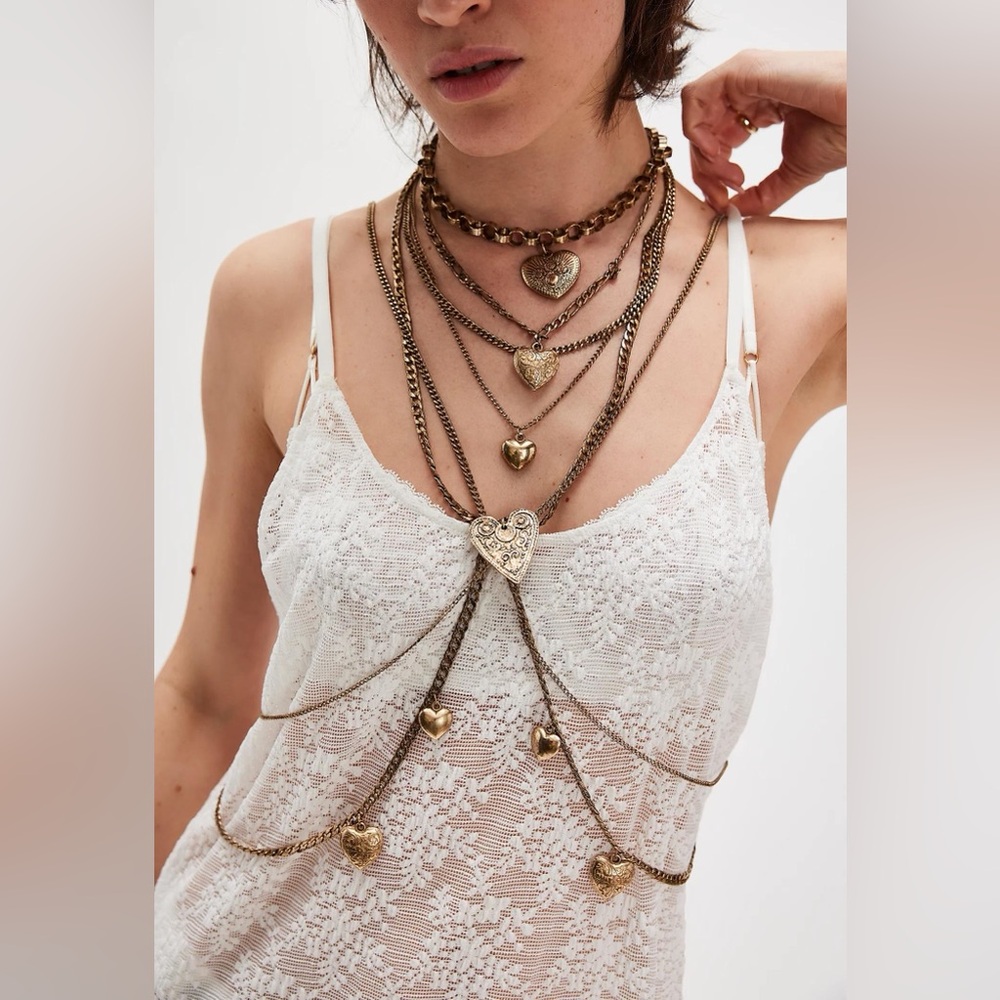 Free People layered heart pendant necklaces in brown and gold - Picture 4 of 4